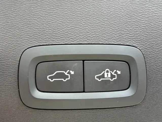 Volvo XC40 view 14