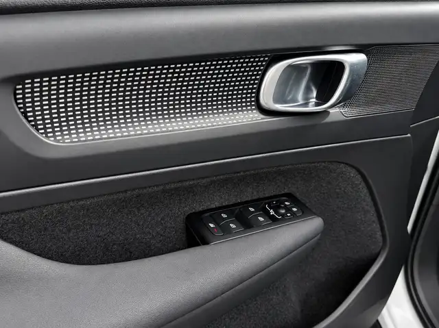 Volvo XC40 view 20