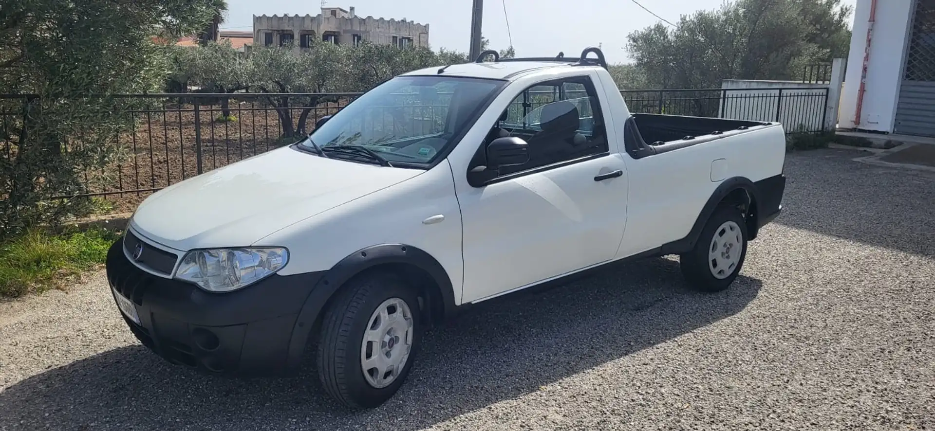 Fiat Strada 1.3 Multijet 84 cv  solo 93000 KM Biały - 1