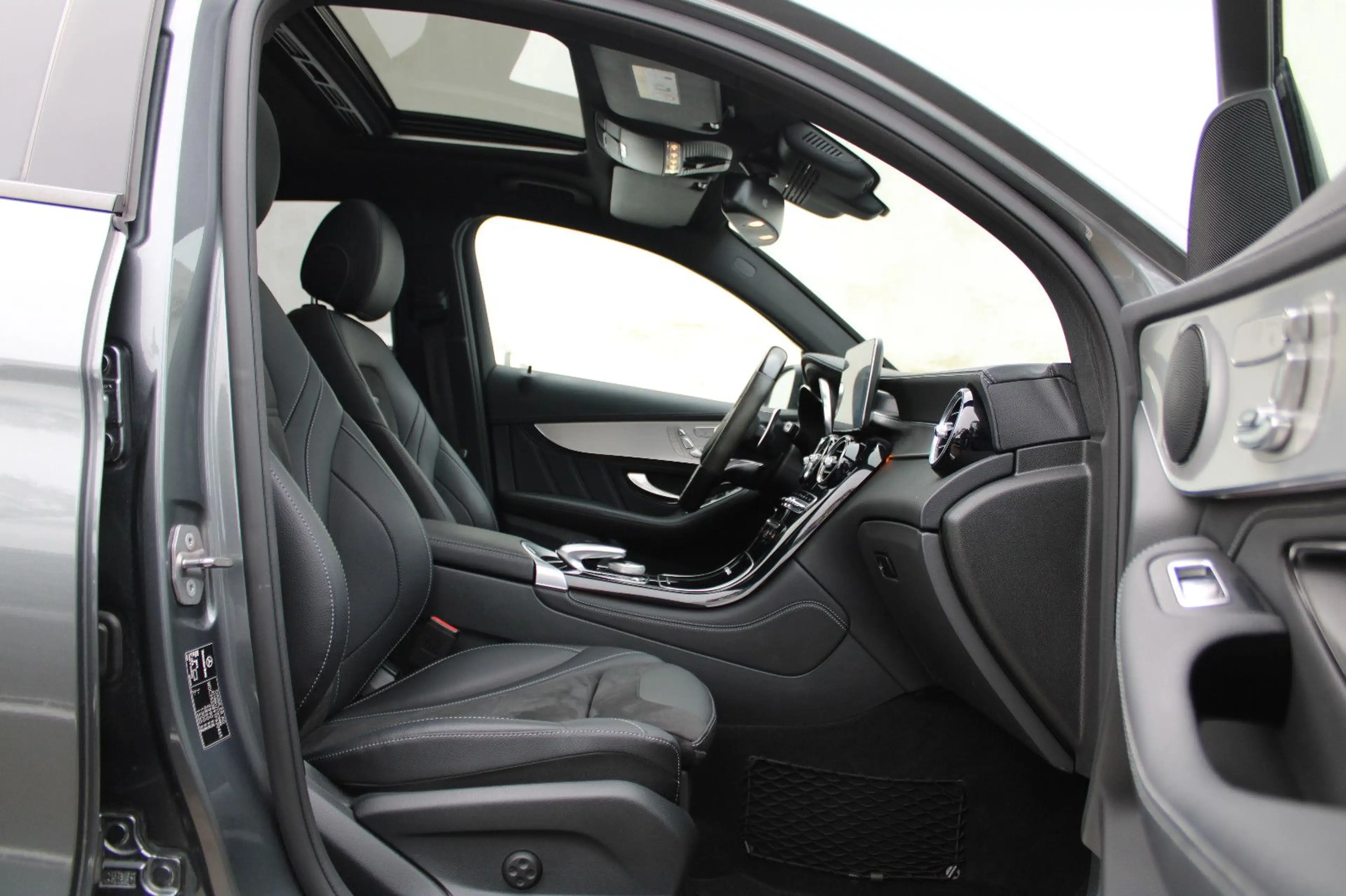 Mercedes-Benz GLC 63 AMG GLC 63 S AMG 4Matic+/Night/Glasd/Distron/Kamera — photo 15