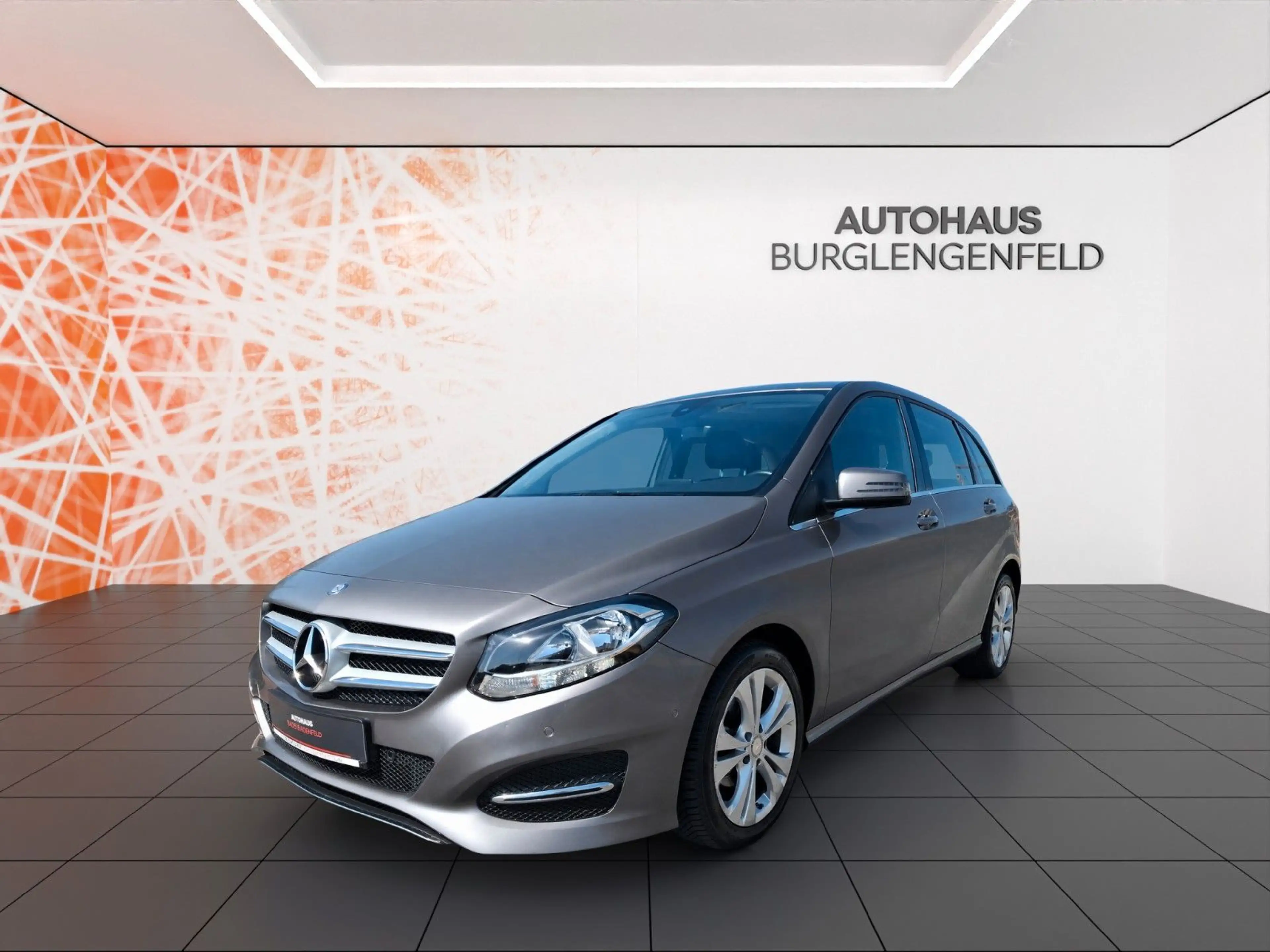 Mercedes-Benz B 180 CDI ! Automatik ! PDC ! NAVI ! AHK !