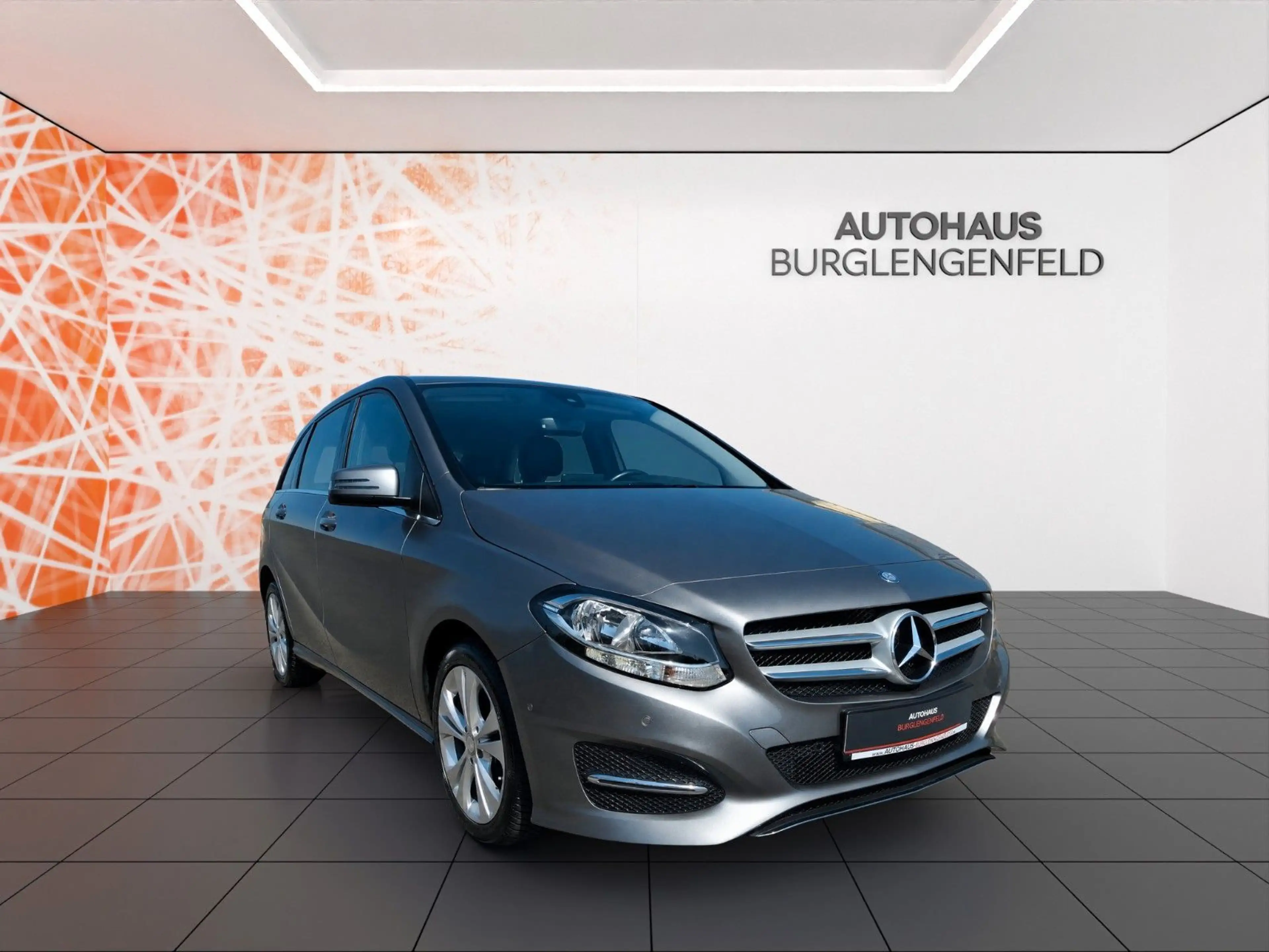 Mercedes-Benz B 180 CDI ! Automatik ! PDC ! NAVI ! AHK ! — photo 3