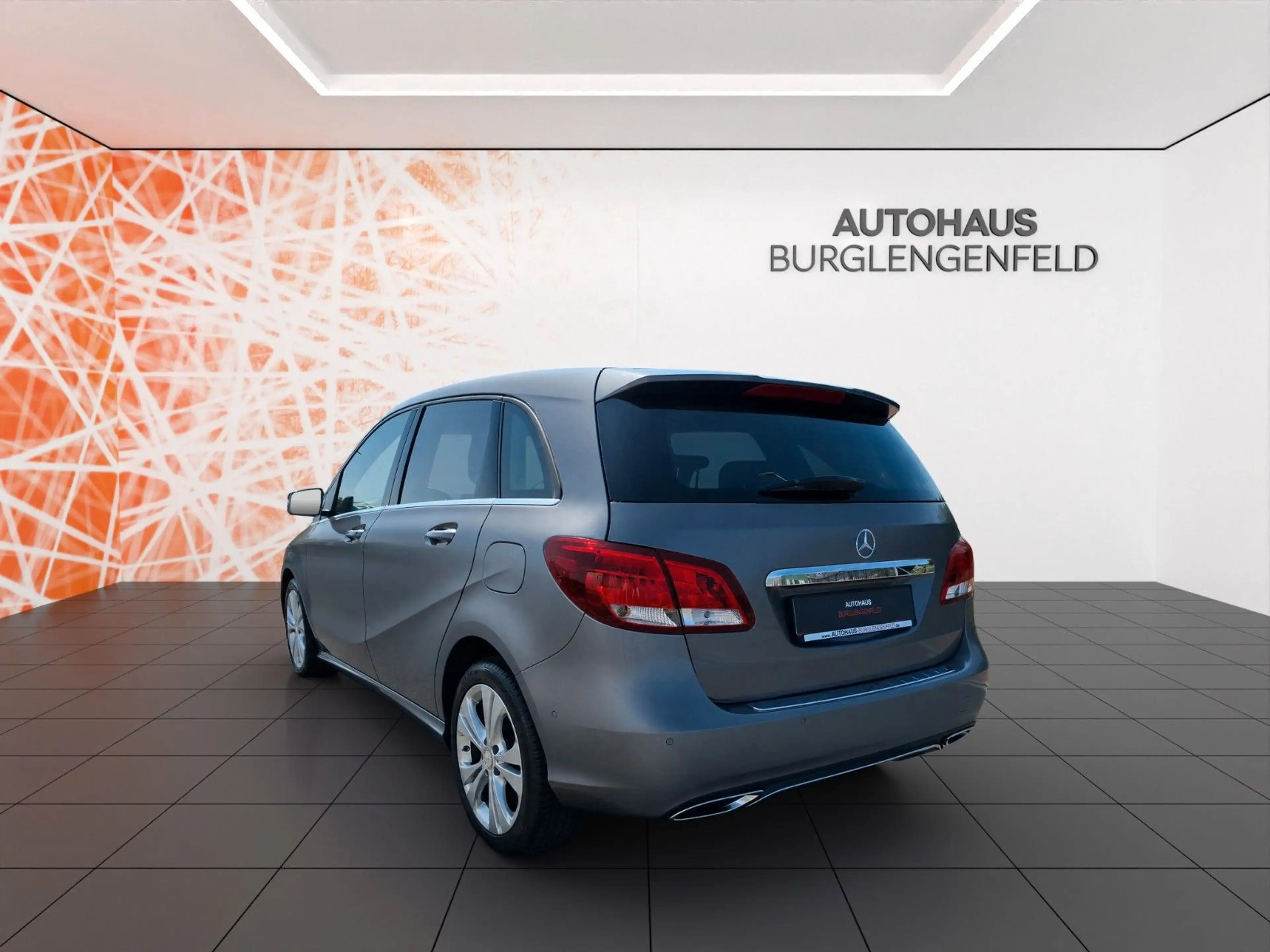 Mercedes-Benz B 180 CDI ! Automatik ! PDC ! NAVI ! AHK ! — photo 7