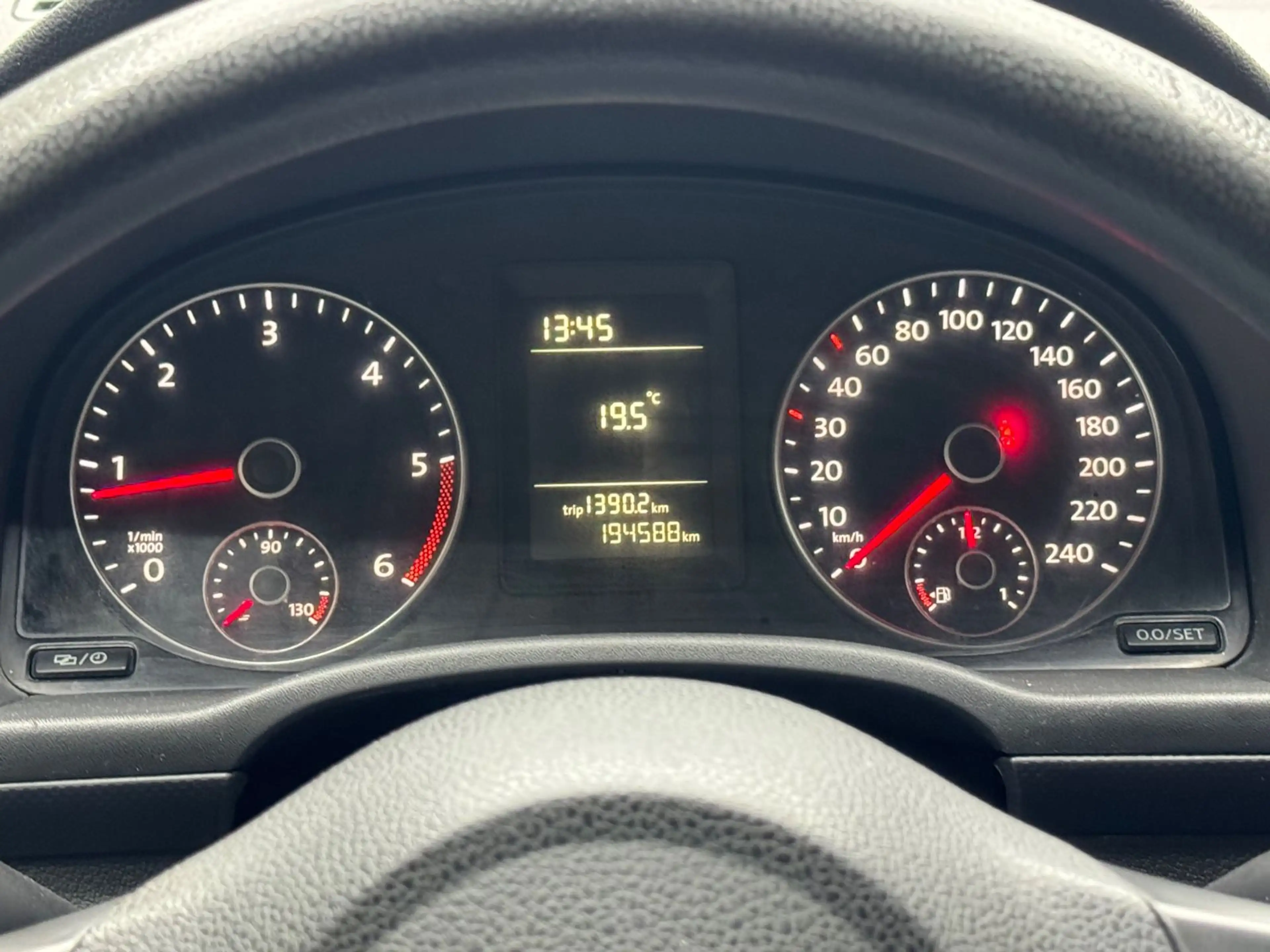 Volkswagen Caddy — photo 14