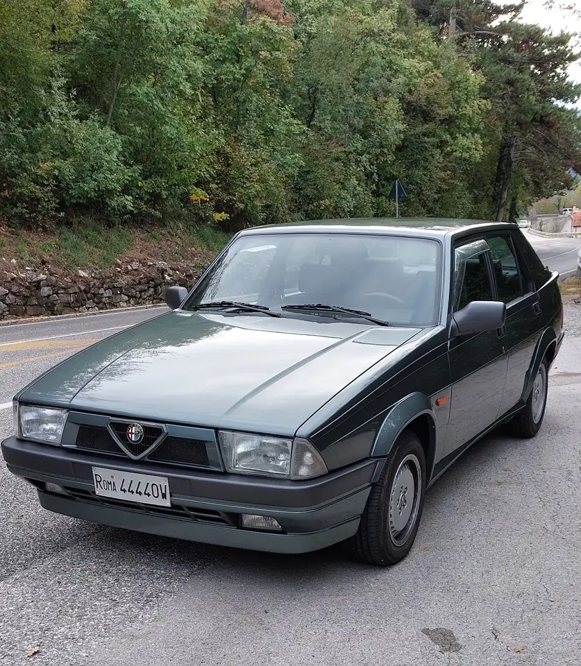 Alfa Romeo 75 2.0i ts, foto 2