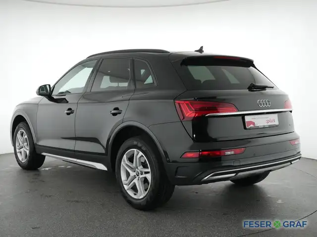 Audi Q5 view 13