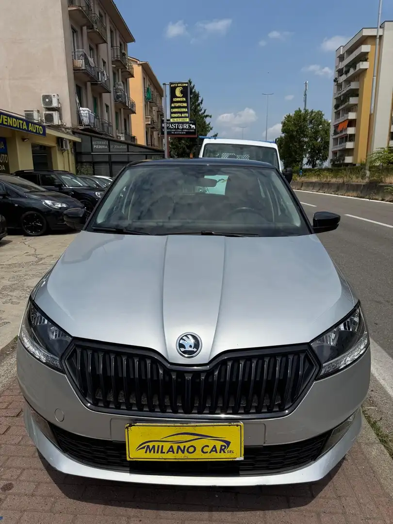 Skoda Fabia 2015 Berlina 1.0 tsi Twin Color Nero 95cv dsg Zilver - 1