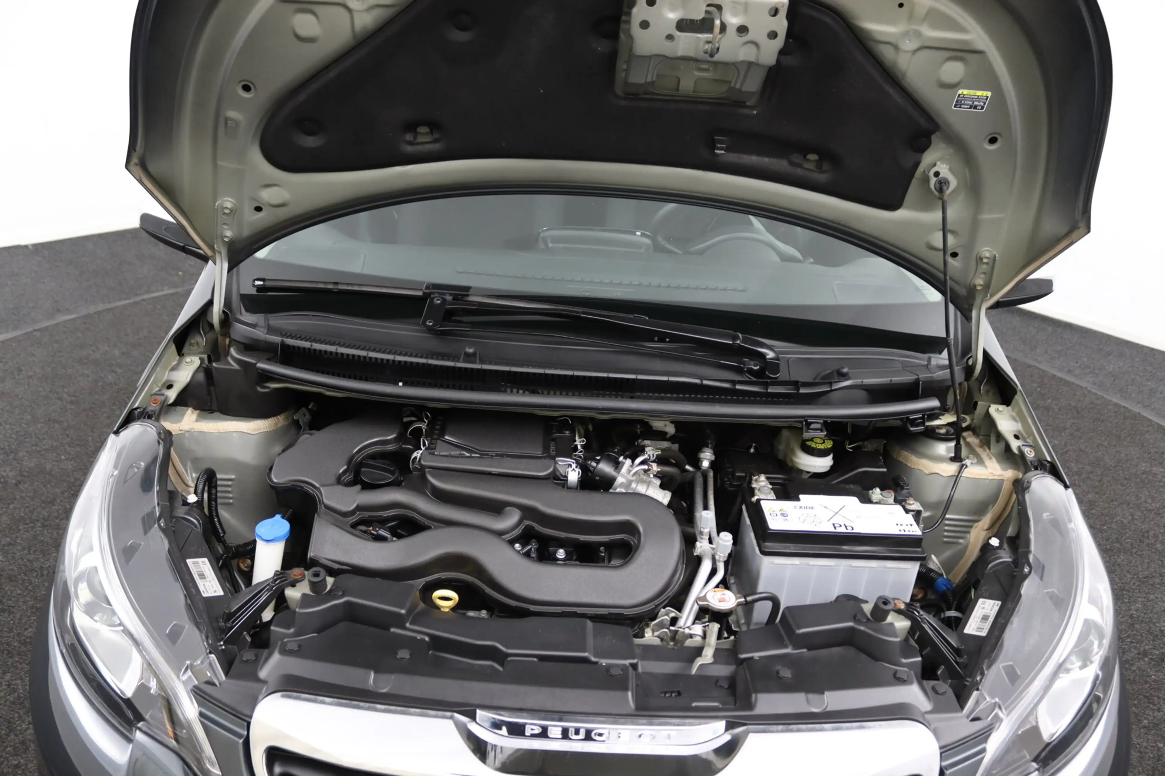 Peugeot 108 1.0 e-VTi Allure | Climate Control | CarPlay/Andro — photo 16