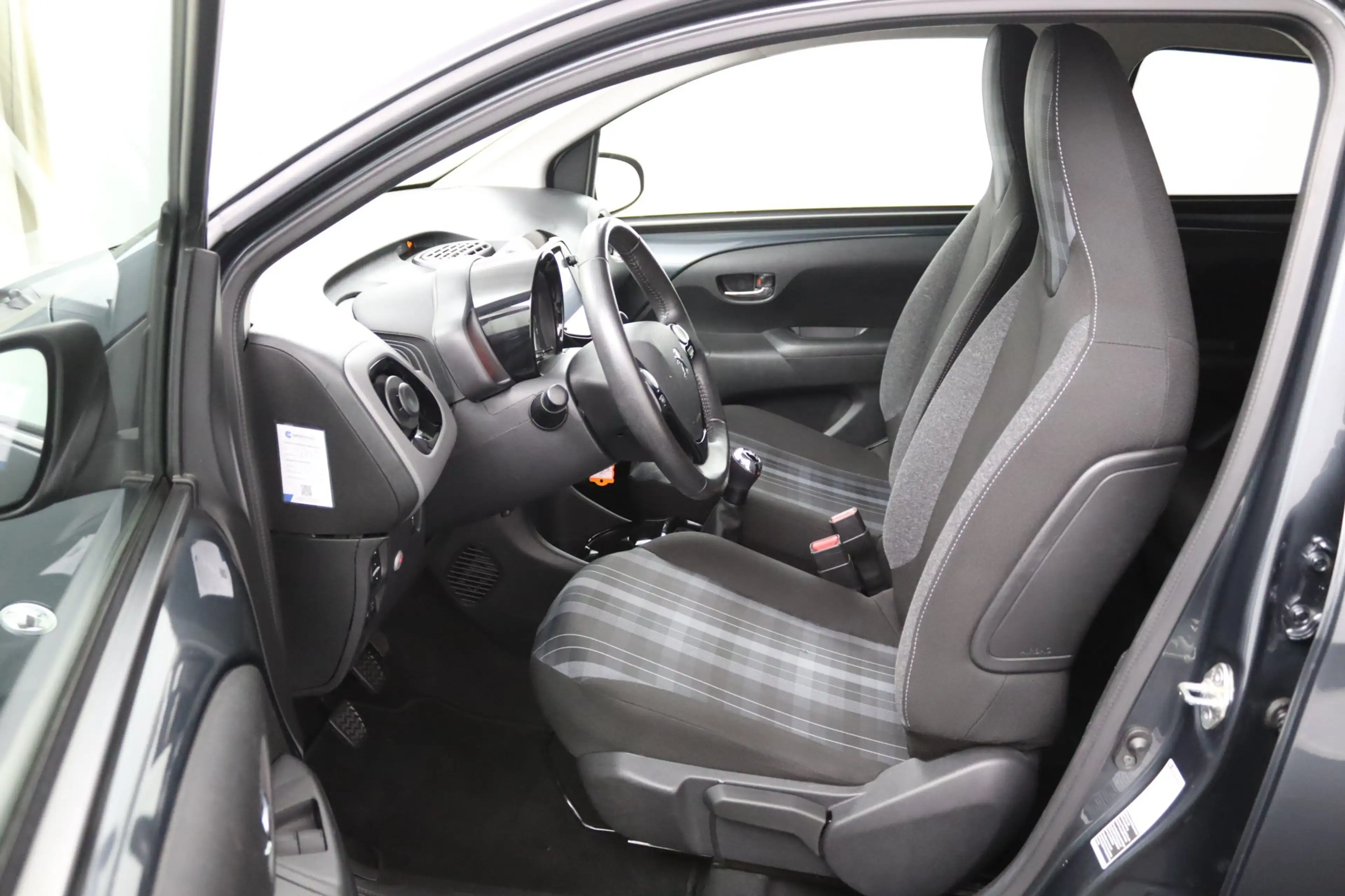 Peugeot 108 1.0 e-VTi Allure | Climate Control | CarPlay/Andro — photo 6