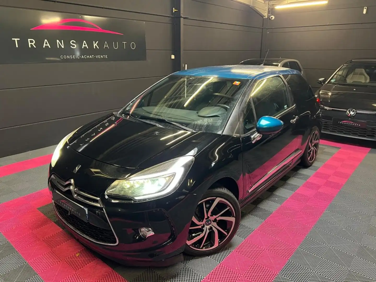 Citroen DS3 e-HDi 90 Emeraude Addict Noir - 1