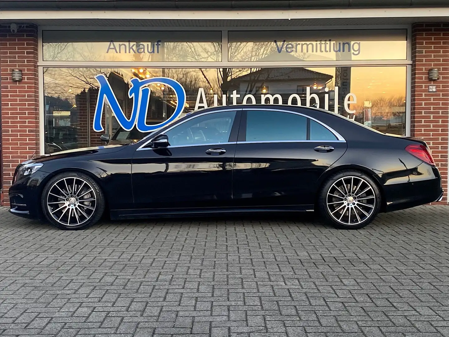 Mercedes-Benz S 500 S500 4M AMG Lang Chauffeur Exklusiv FondEntertai Schwarz - 2