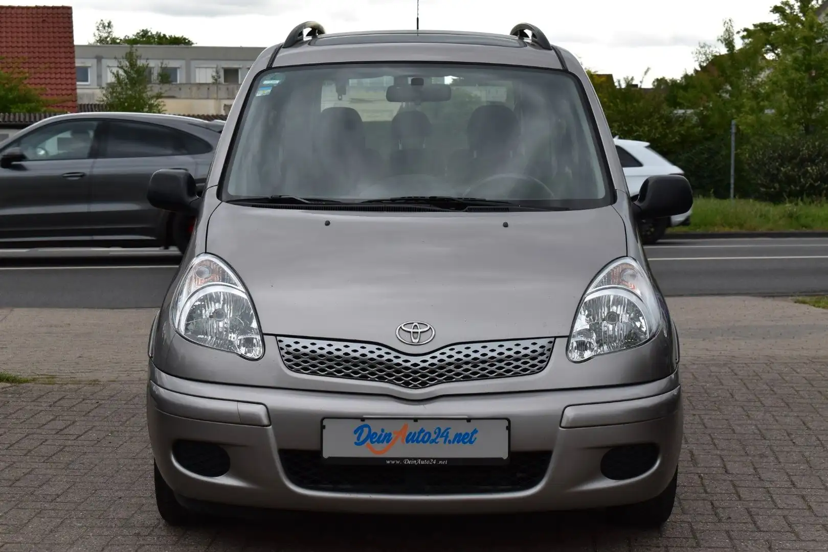 Toyota Yaris Verso 1.4 D-4D Sol Klima | Panorama| Alu Gris - 2
