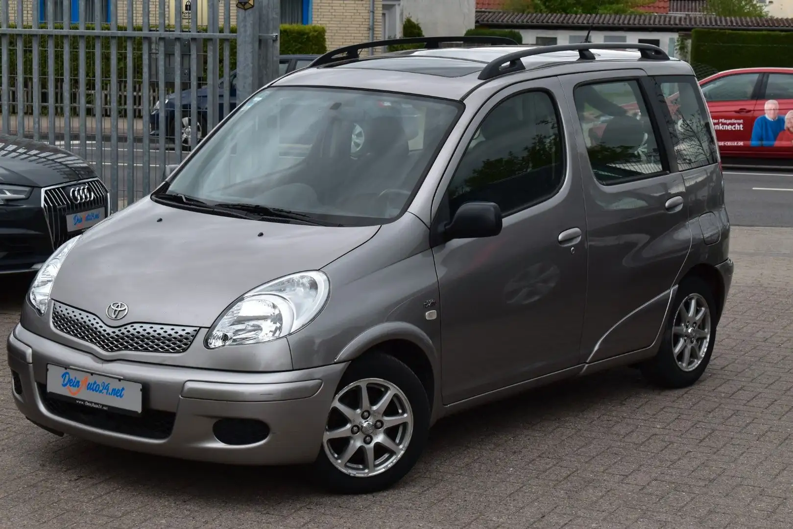 Toyota Yaris Verso 1.4 D-4D Sol Klima | Panorama| Alu Gris - 1