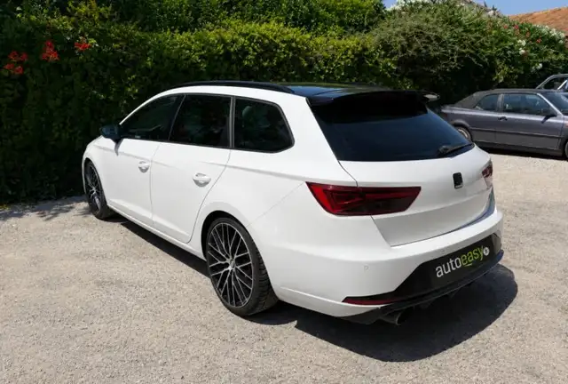 Seat Leon Leon view 3