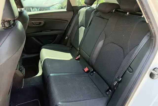 Seat Leon Leon view 10