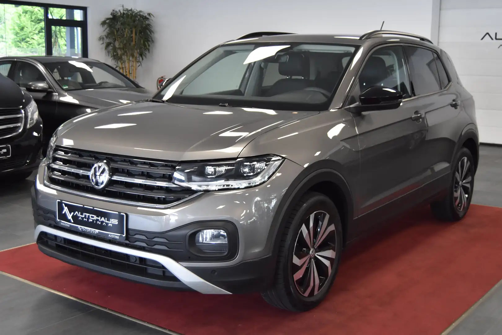 Volkswagen T-Cross Life~LED~SPURHALTEAS.~NAVI~KLIMAA.~BLUETOOTH Gris - 2