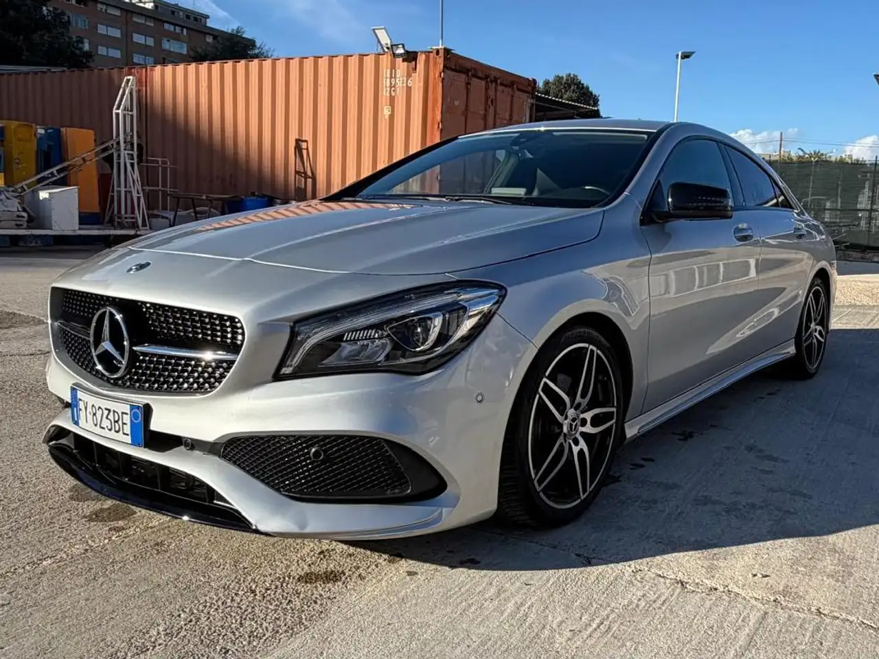 Mercedes-Benz CLA 200