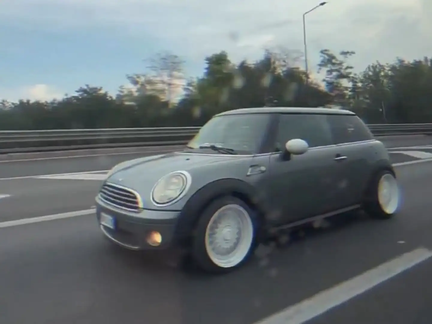 MINI Cooper Ho già due tipi di cerchi in lega - 1