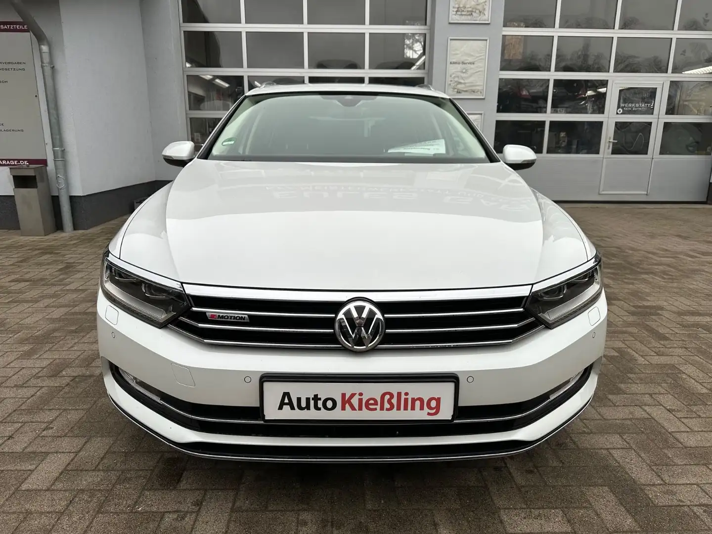 Volkswagen Passat Variant Passat Var.2.0 TDi Highline Autom. 4Motion ,LED Weiß - 2