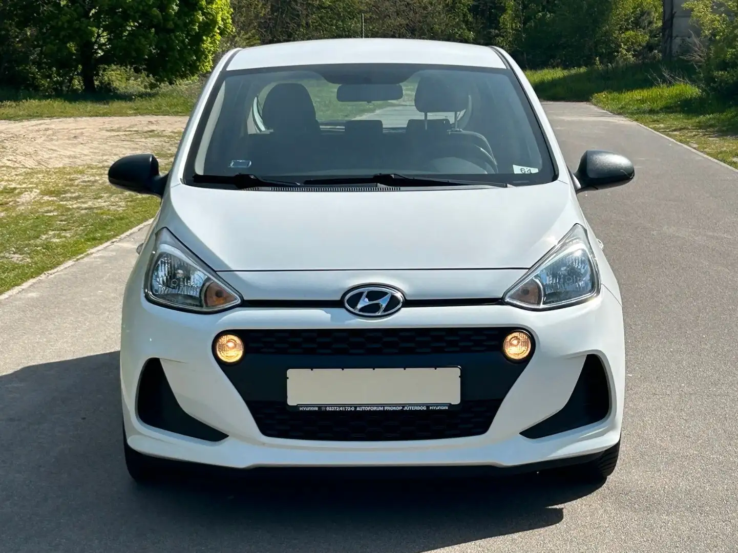Hyundai i10 1.0 Classic *Klima*Isofix*Allwetter*USB*AUX* Weiß - 2