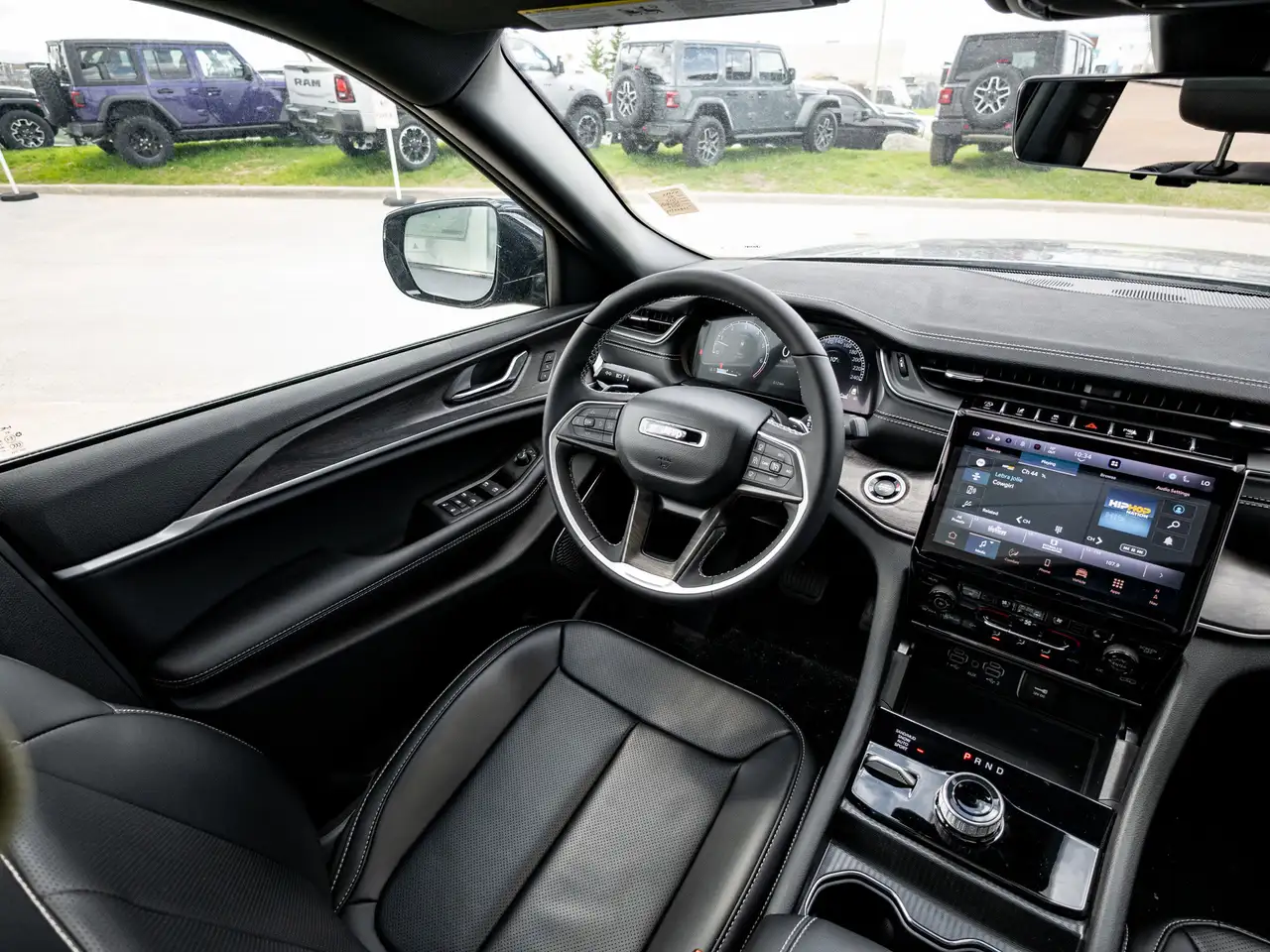 Jeep Grand Cherokee снимка Jeep Grand Cherokee