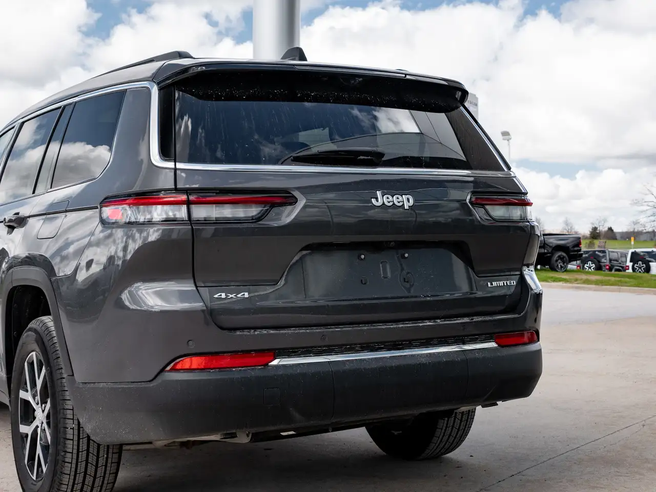 Jeep Grand Cherokee снимка Jeep Grand Cherokee
