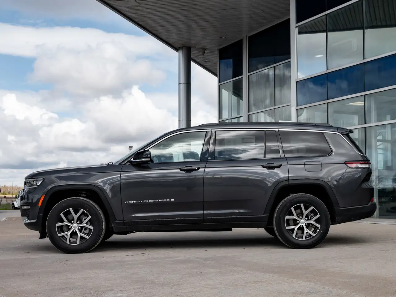 Jeep Grand Cherokee снимка Jeep Grand Cherokee