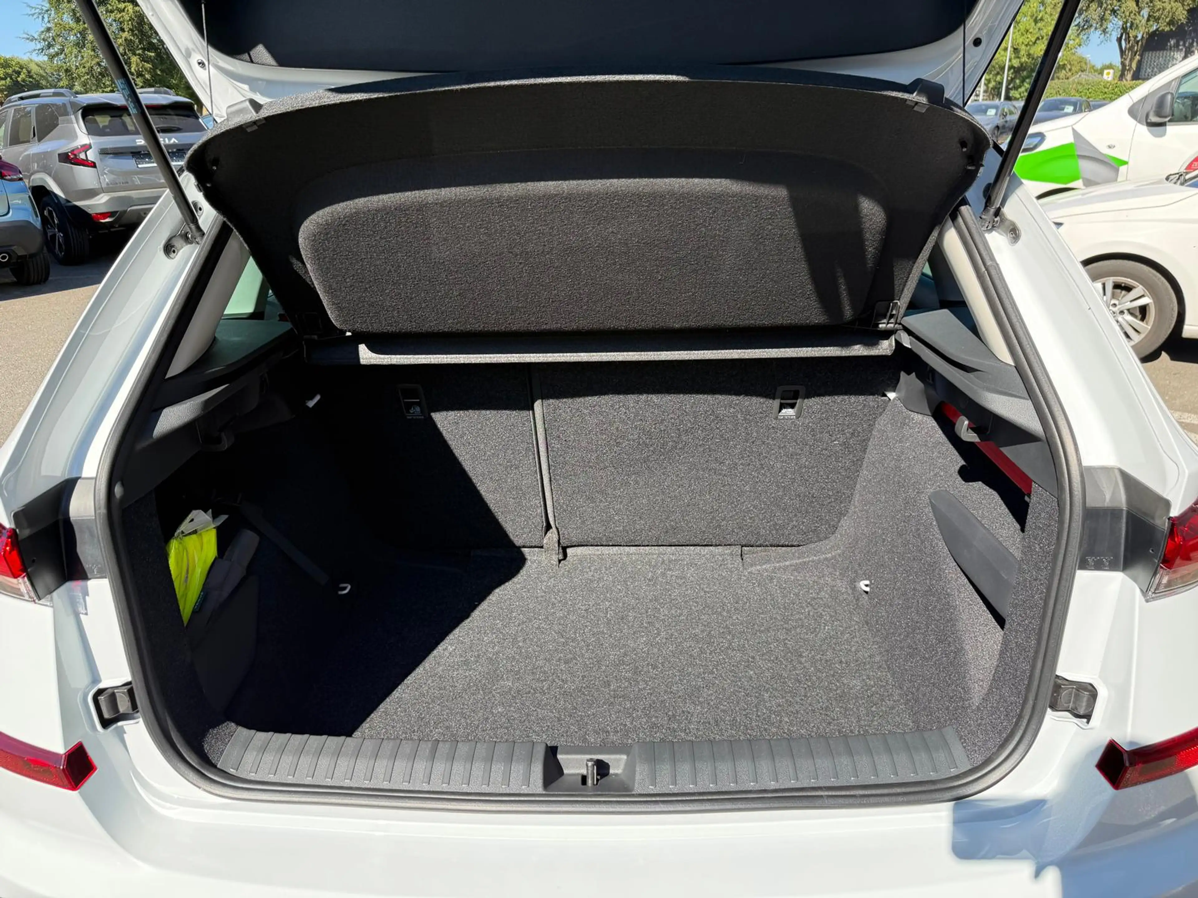 Skoda Kamiq 1.0 TSI Selection*RFK*AppCo*Automatik*SHZ* — photo 22
