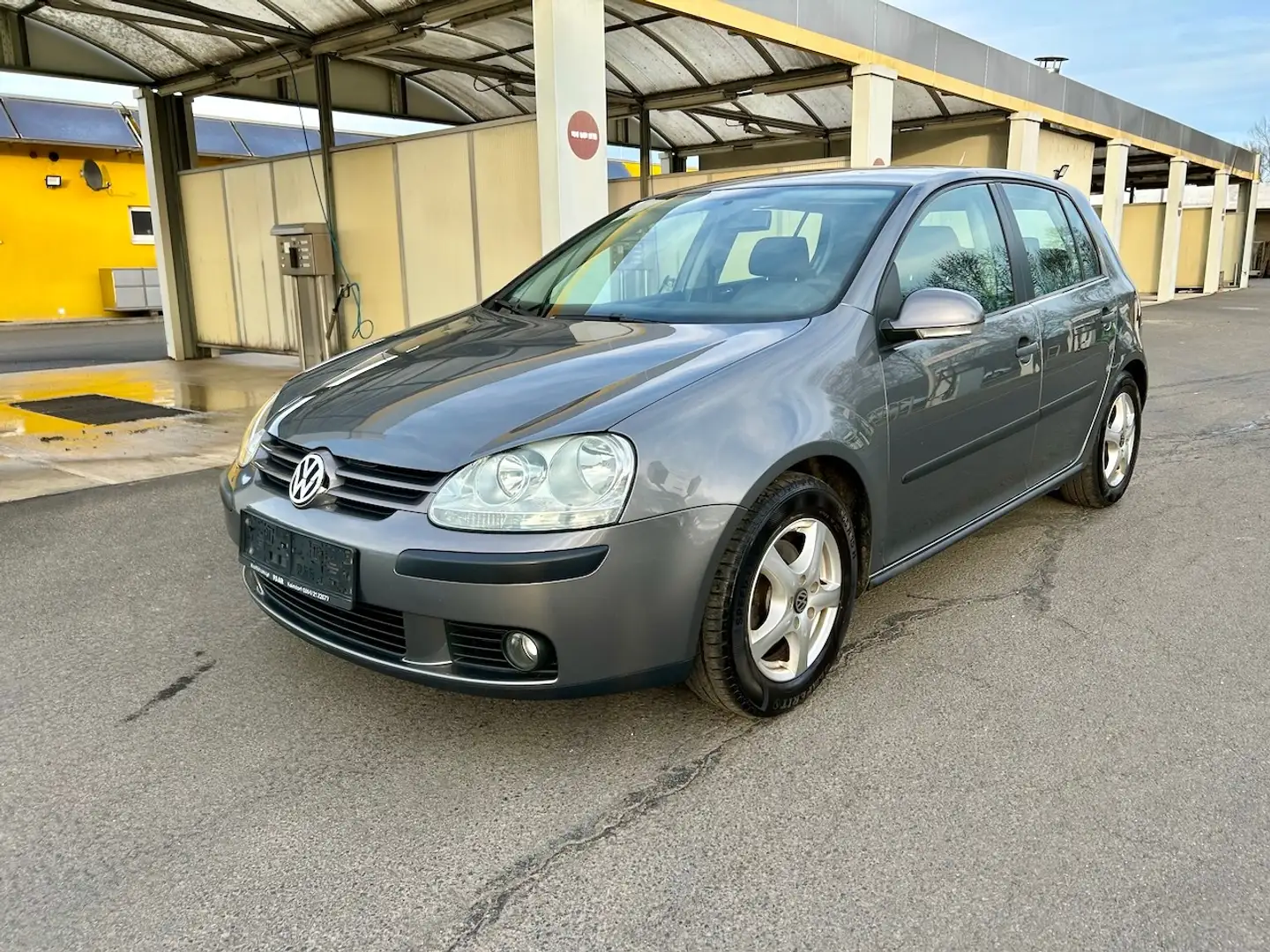 Volkswagen Golf Trendline 1,4 Grijs - 1