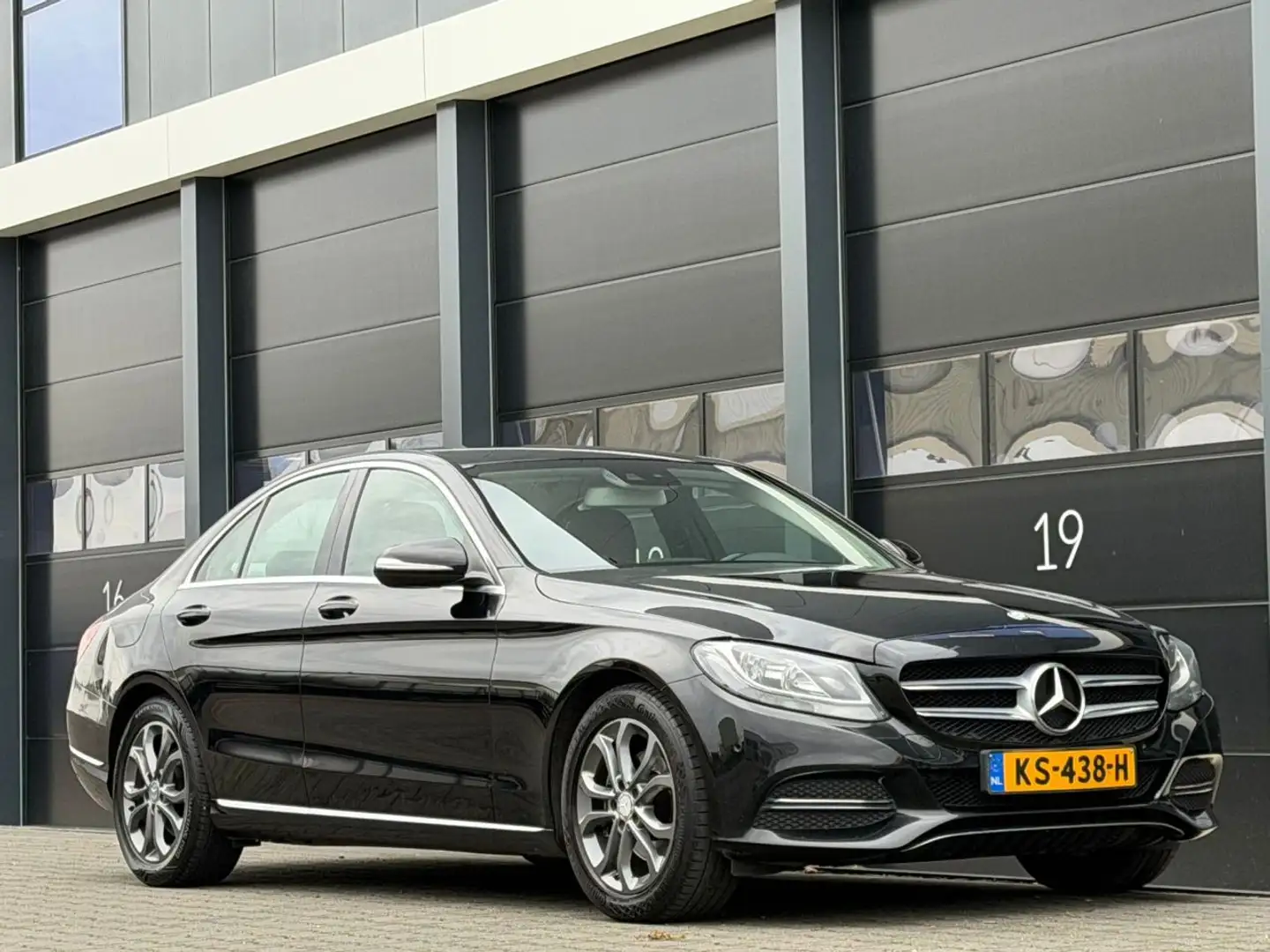 Mercedes-Benz C 220 CDI Navi Leer Clima EURO-6 Zwart - 2