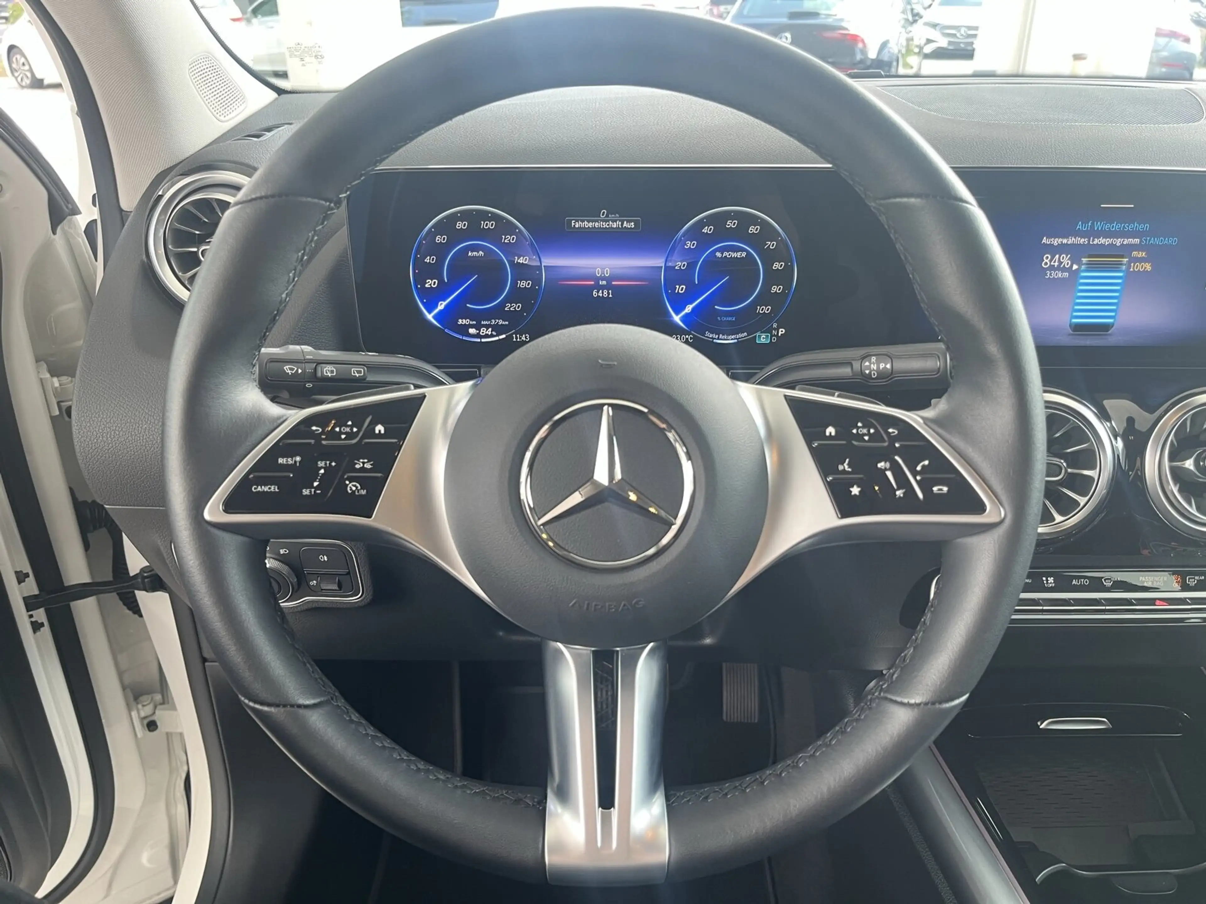 Mercedes-Benz EQA 300 EQA 300 4M Progressive/Distronic/Kamera/LED/Navi — photo 12