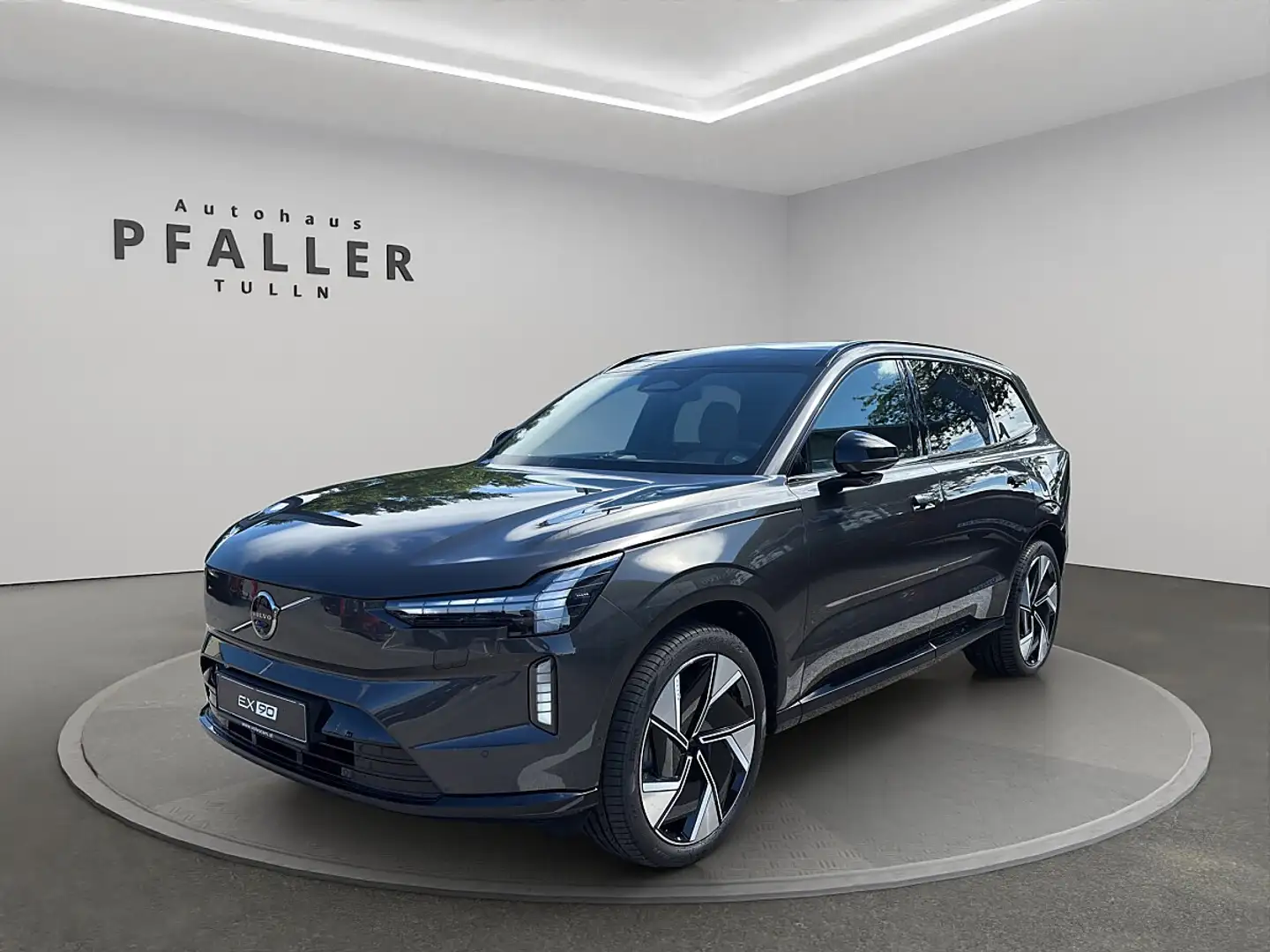 Volvo EX90 Twin Performance AWD 106kWh Ultra Grau - 1