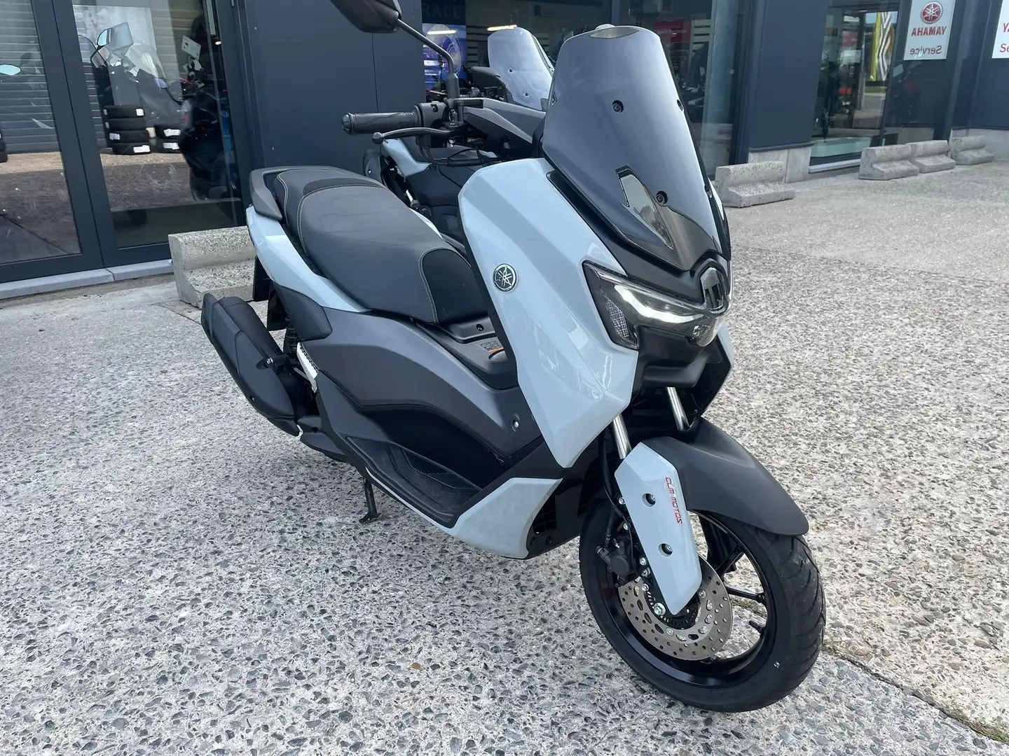 Yamaha NMAX TECHMAX Grijs - 2