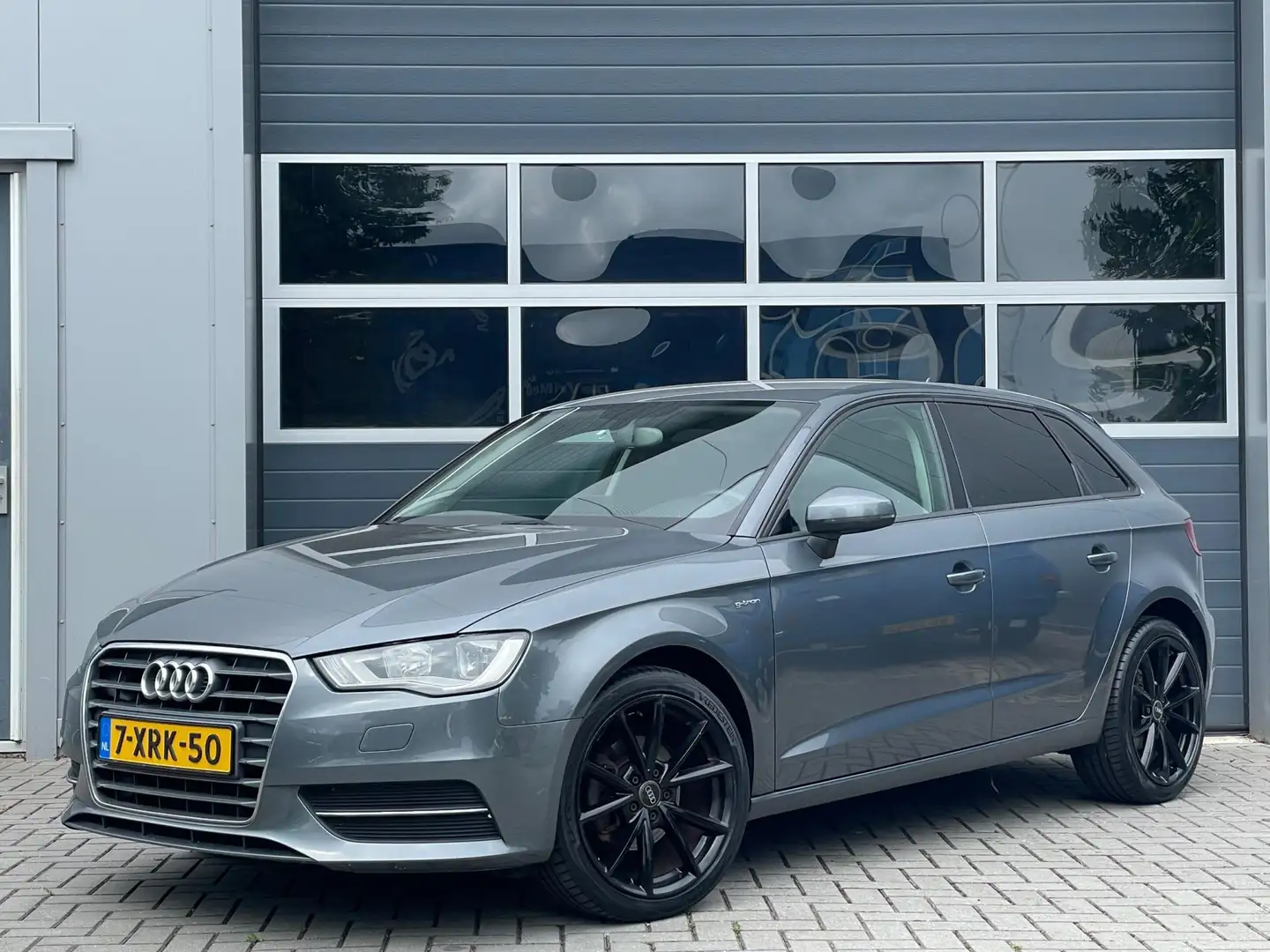 Audi A3 Sportback 1.4 TFSI Pro Line g-tron | Navi | Cruise Gris - 1
