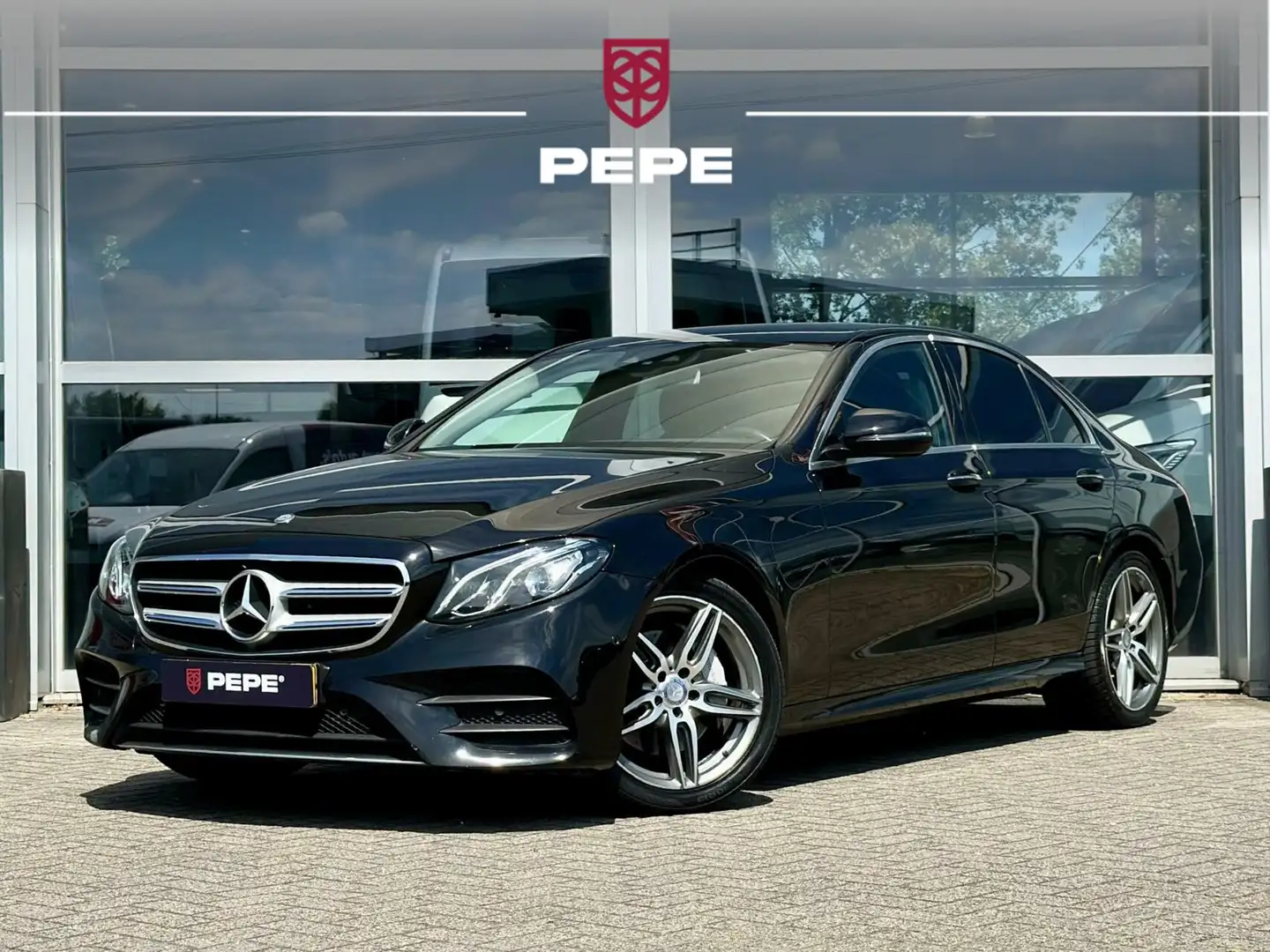 Mercedes-Benz E 220 220d AMG|BURMESTER|HUD|WIDESCREEN|AMBIENT Schwarz - 1