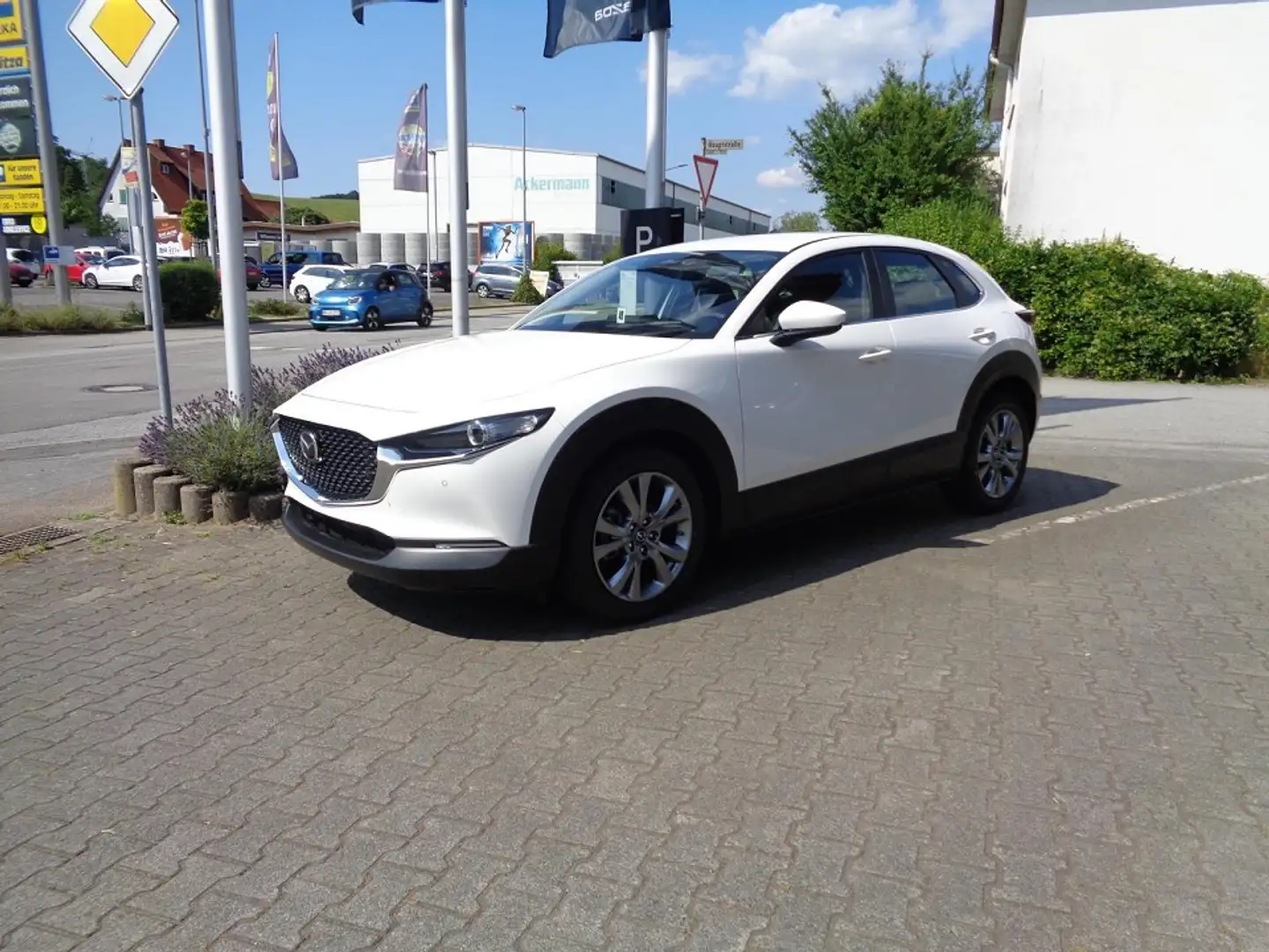 Mazda CX-30 2.5L e-SKYACTIV G 140ps 6MT FWD Centre-line Weiß - 2