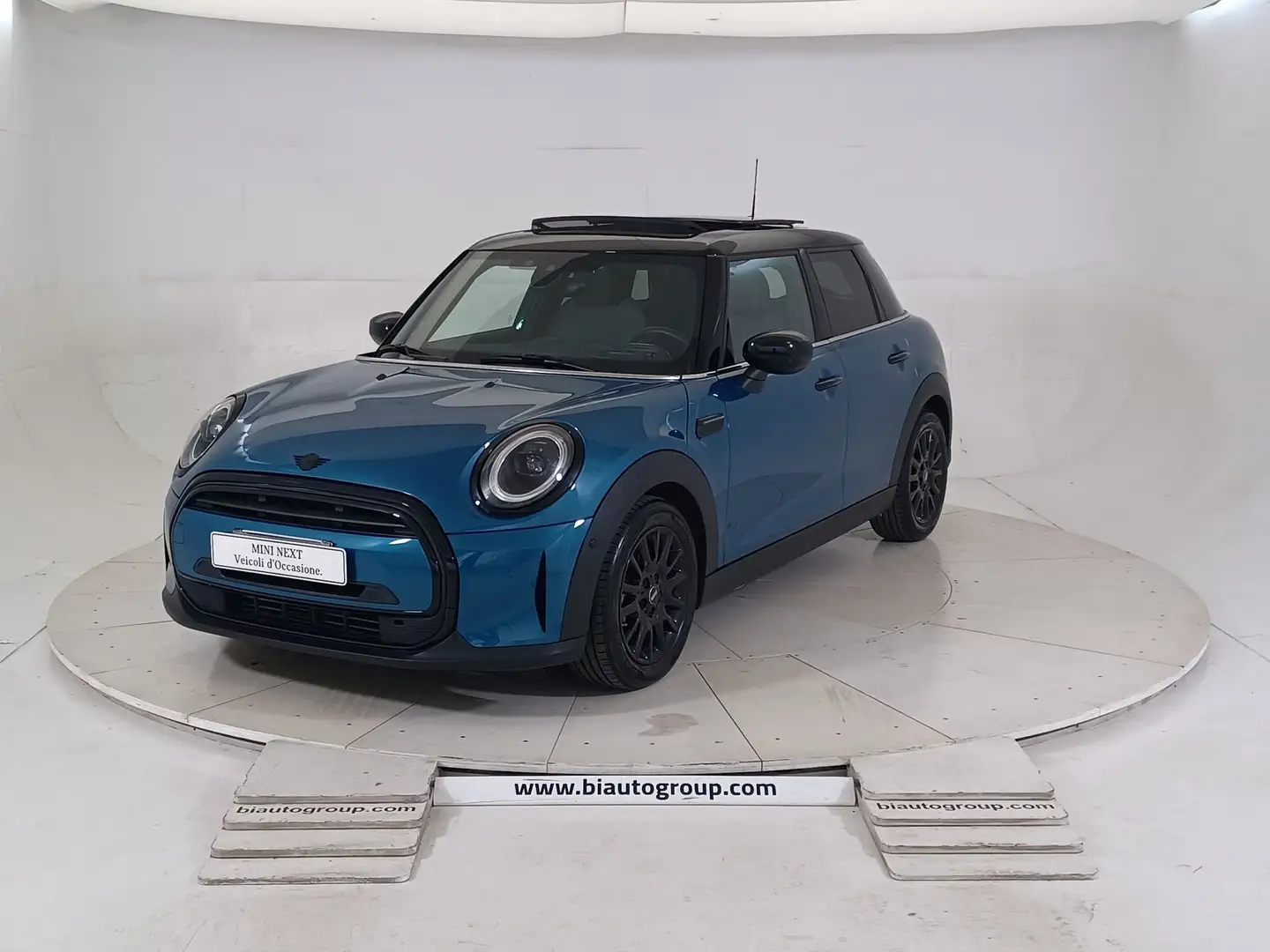 MINI Cooper Mini F55 2021 5p Mini 5p 1.5 Cooper Yours auto Blu/Azzurro - 1