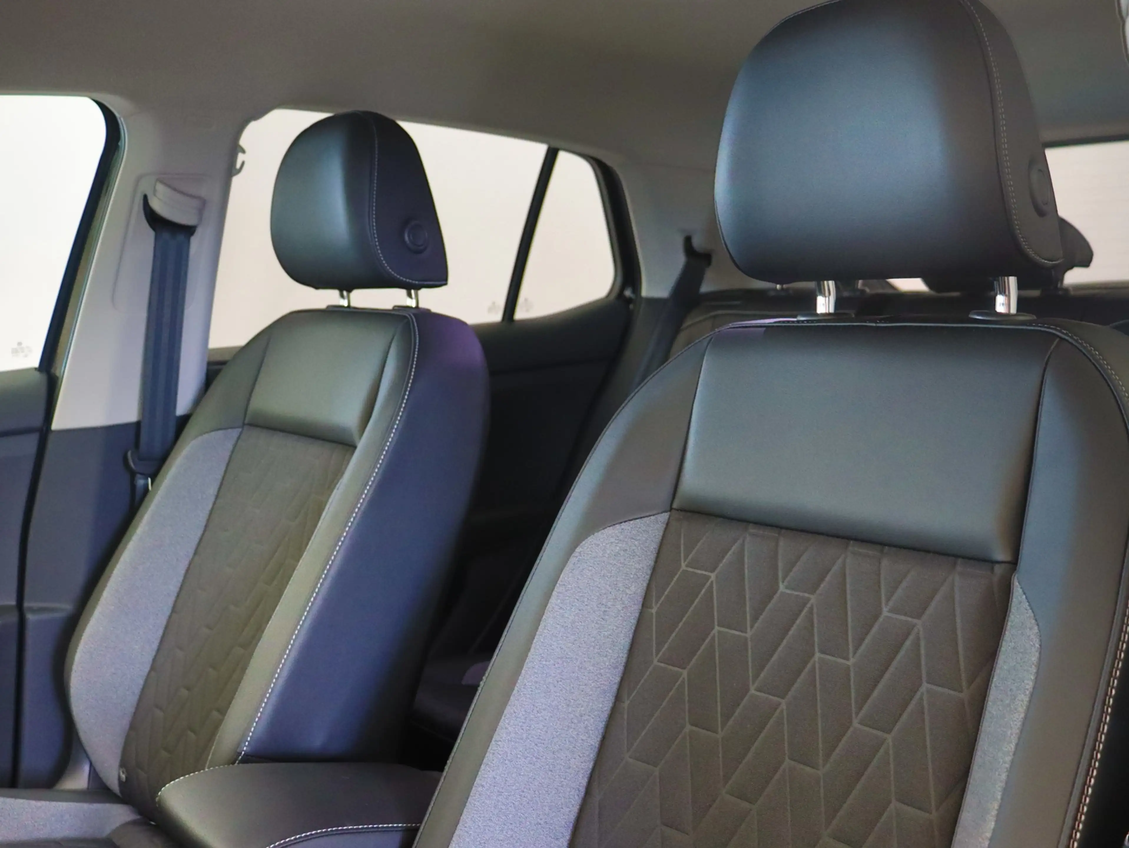 Volkswagen T-Cross GOAL 1.5TSI DSG+KAMERA+ACC+NAVI+MFL — photo 3