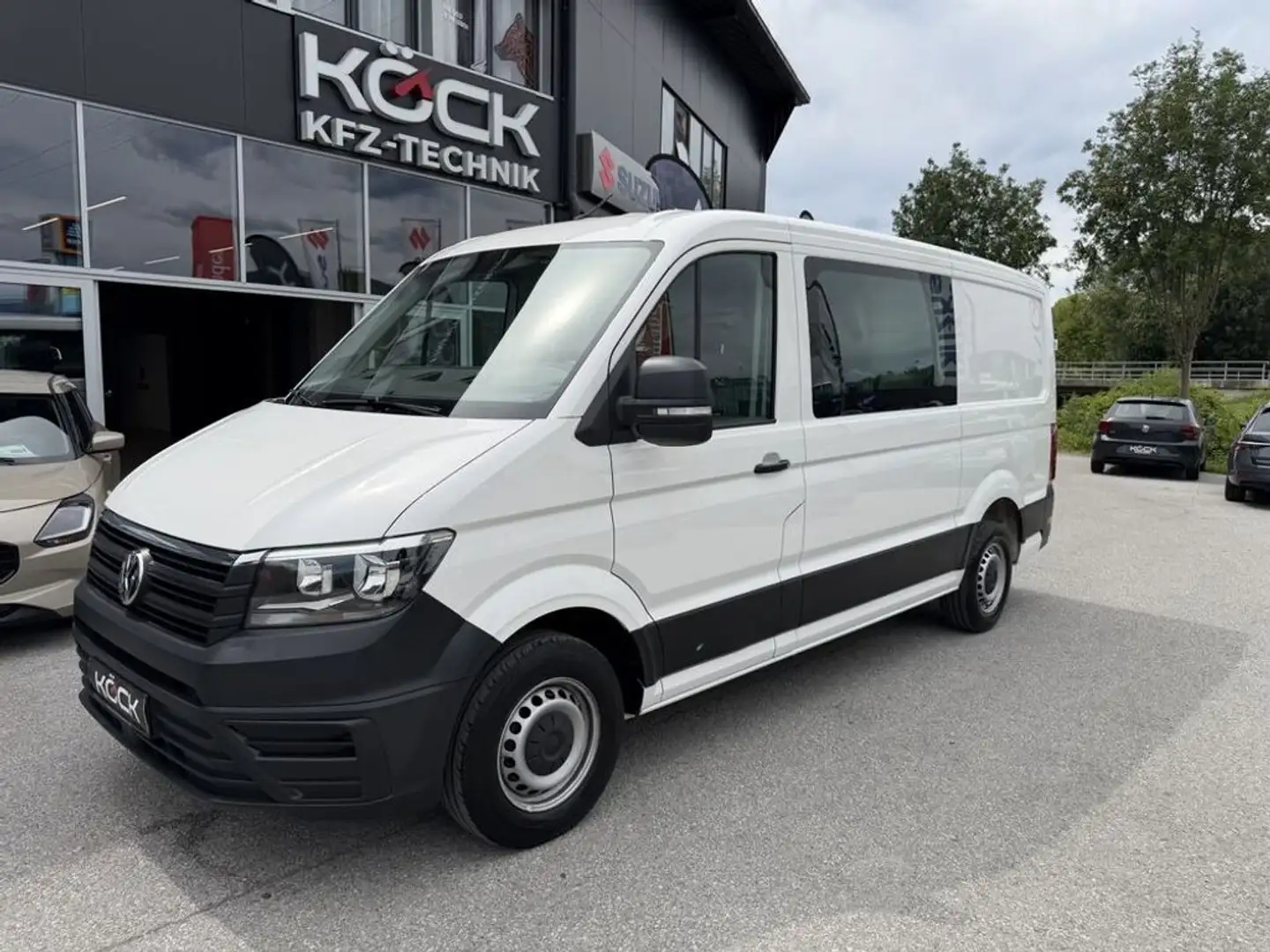 Volkswagen Crafter Kasten PLUS 35 mittellang FWD Weiß - 1