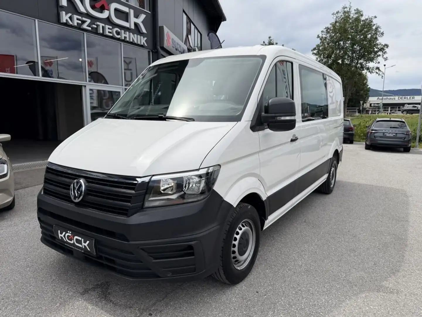 Volkswagen Crafter Kasten PLUS 35 mittellang FWD Weiß - 2