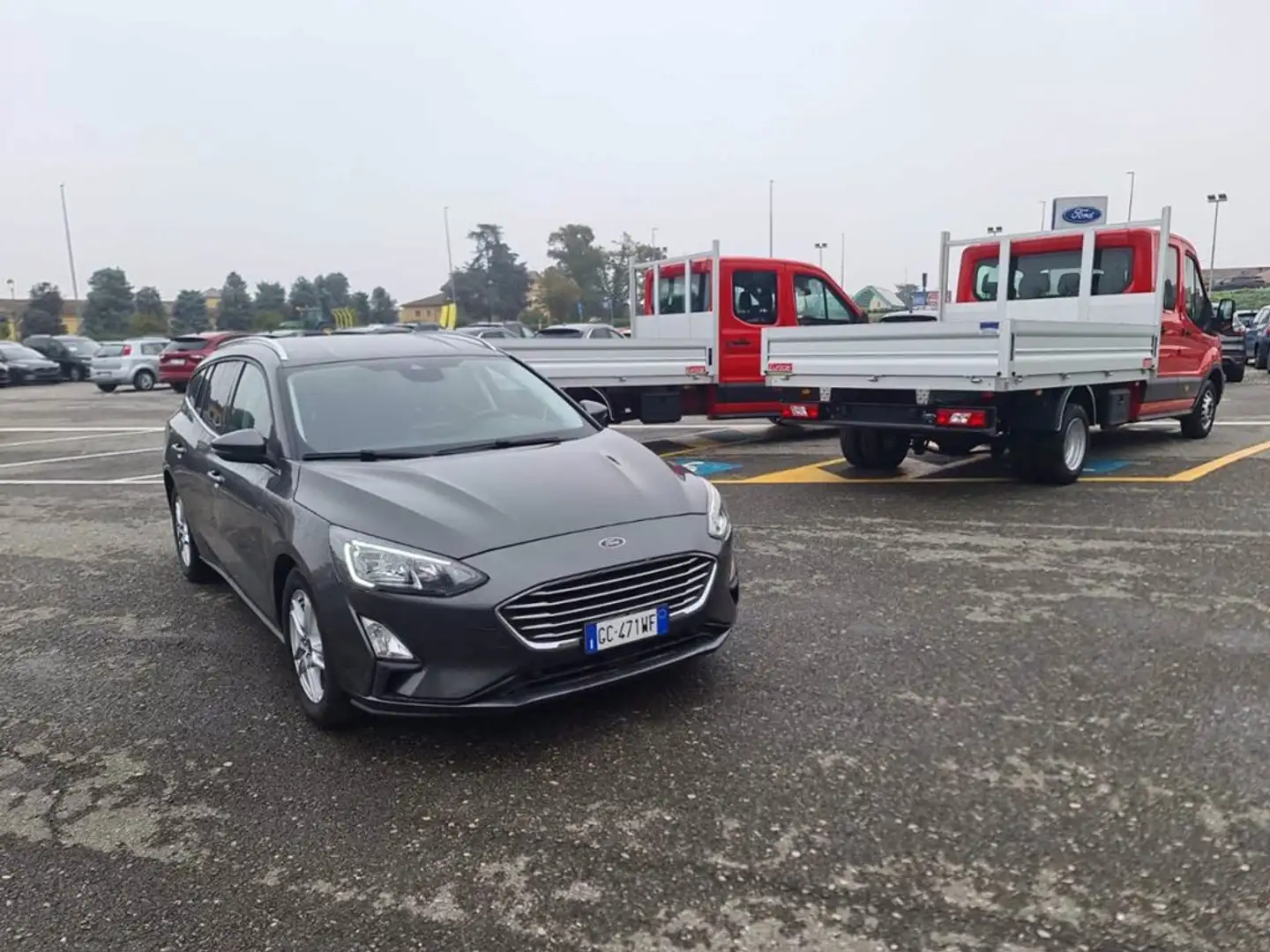 Ford Focus 1.0 EcoBoost Hybrid 125 CV SW Business Сірий - 1