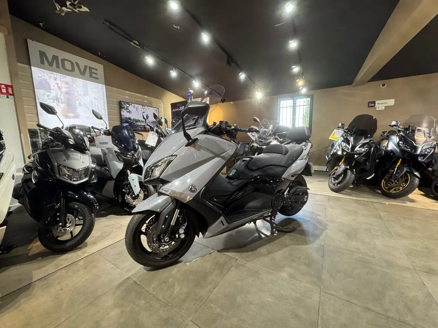 Yamaha TMAX 530 Grau - 1