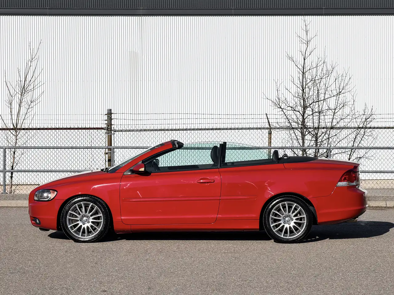 Volvo C70 снимка Volvo C70