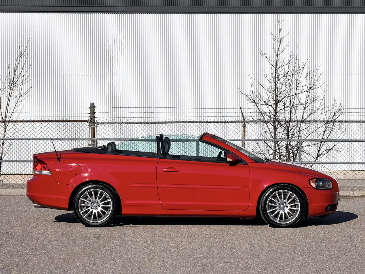 Volvo C70 снимка Volvo C70
