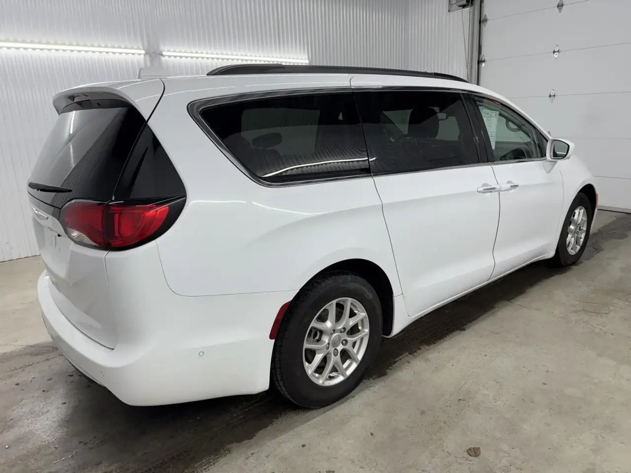 Chrysler Pacifica снимка Chrysler Pacifica