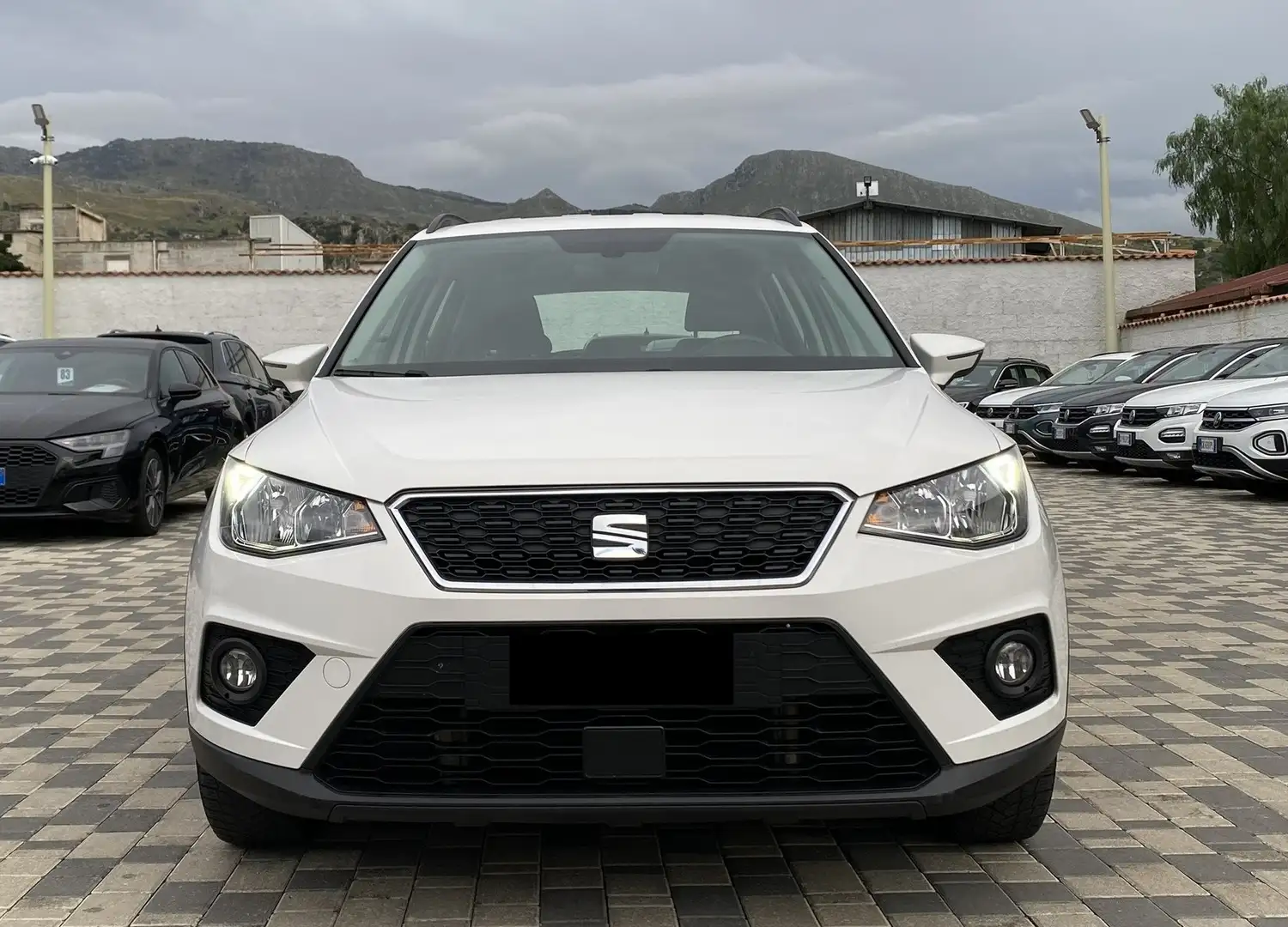 SEAT Arona Style 1.6 TDI 95CV Bianco - 2