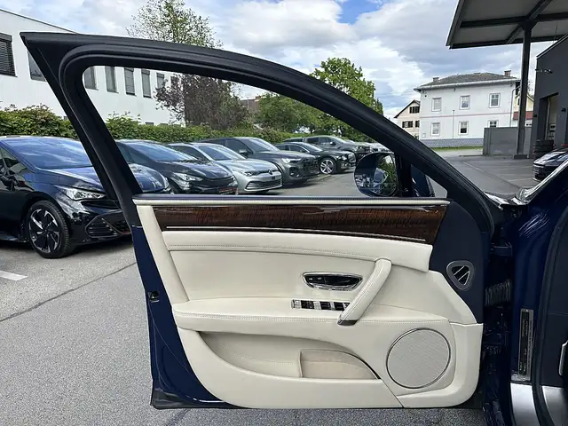 Bentley Flying Spur Continental GT Flying Spur V8, durchgehend bei ... Ansicht 33