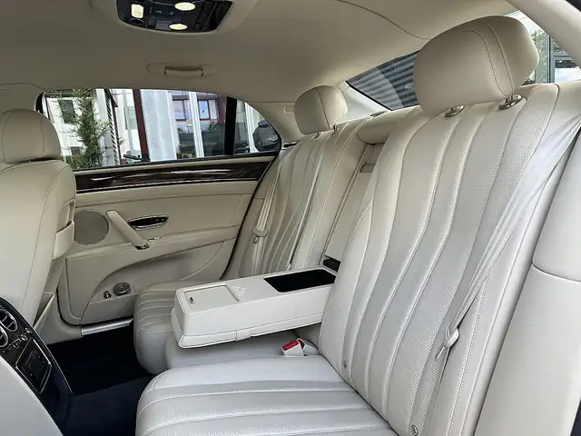 Bentley Flying Spur Continental GT Flying Spur V8, durchgehend bei ... Ansicht 17