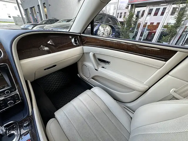 Bentley Flying Spur Continental GT Flying Spur V8, durchgehend bei ... Ansicht 32