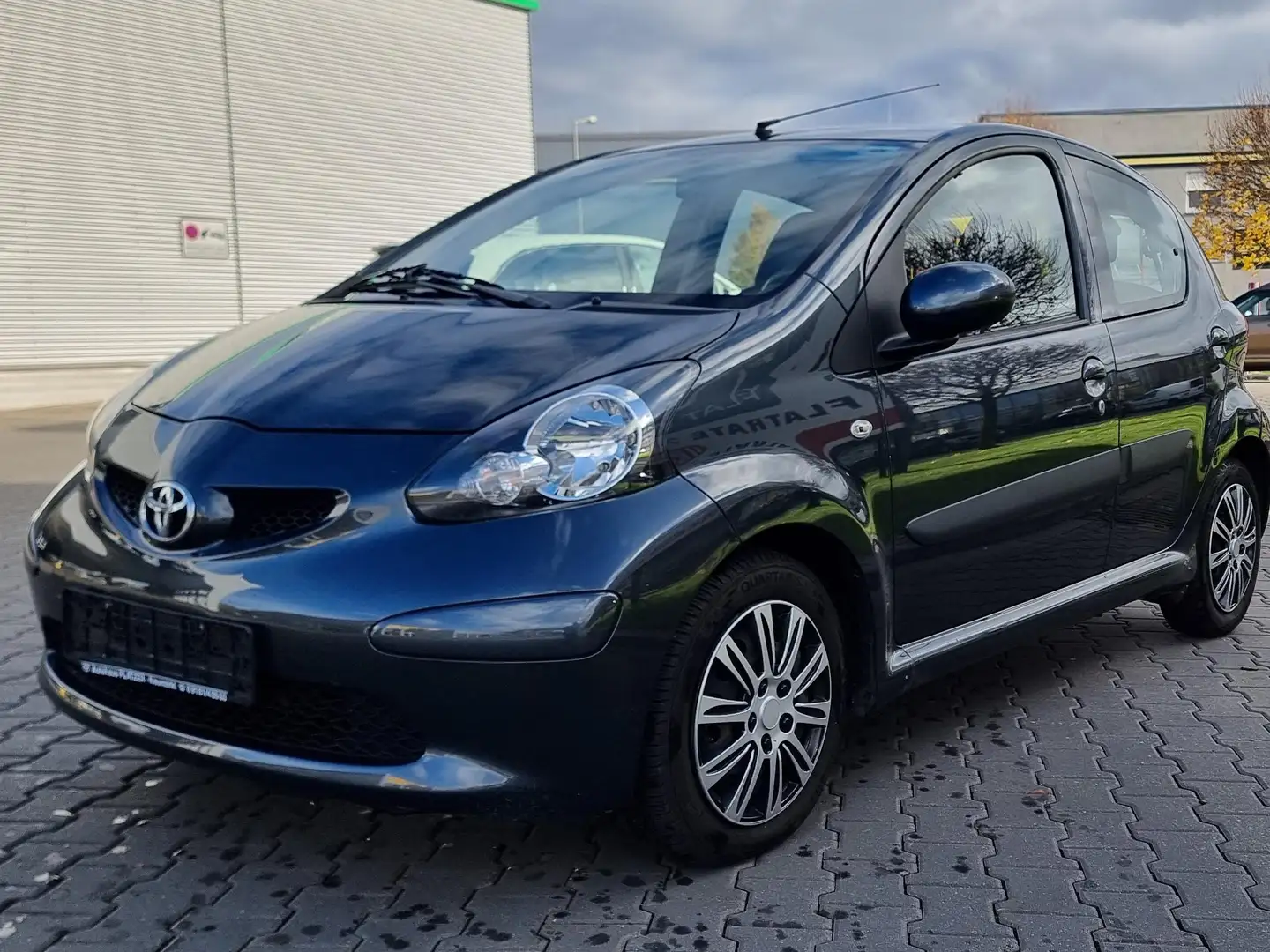 Toyota Aygo Cool Klima Neu Tüv 11-2027 Grau - 1